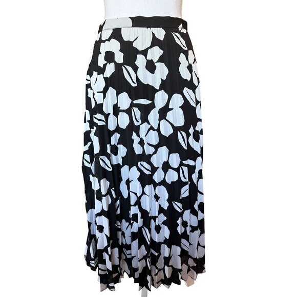 Tahari Arthur S. Levine Women's Pleated Skirt Sz 18 Black White Lined Floral NEW - Picture 3 of 14
